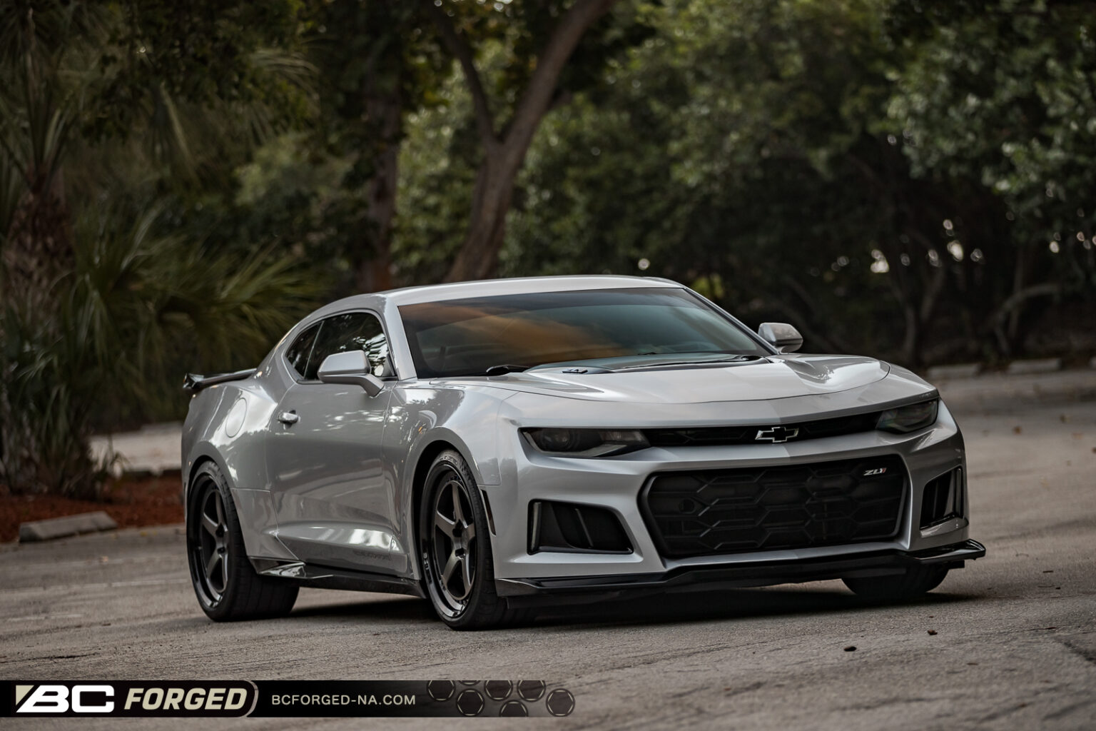 Jon’s 6th Gen Camaro Zl1 – 20″ Le05 - Bc Forged Na