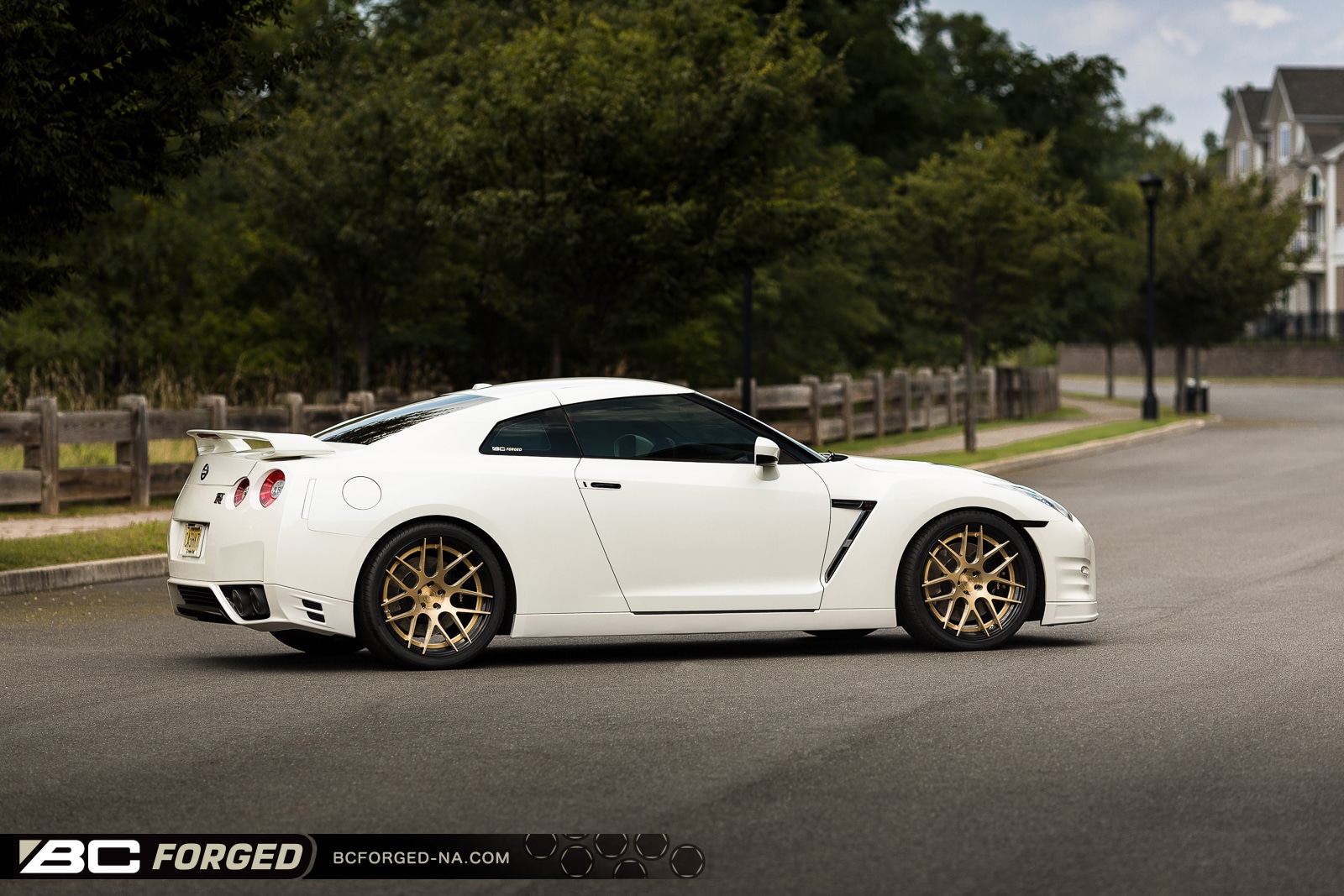 NISSAN R35 GT-R // 21″ HC040 - BC Forged NA