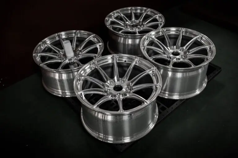 Completed set of wheels alternate angle