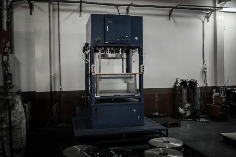 Water fatigue testing machine